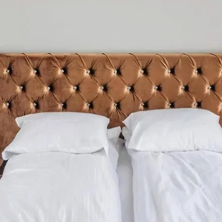 Golden - Cozy And Bright - Great Location &swietej Barbary Lägenhet *