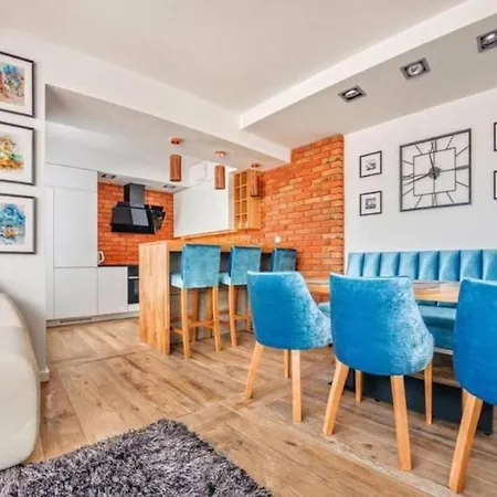 Close-chic - Cozy And Bright - Great Location &swietej Barbary Lägenhet Gdańsk